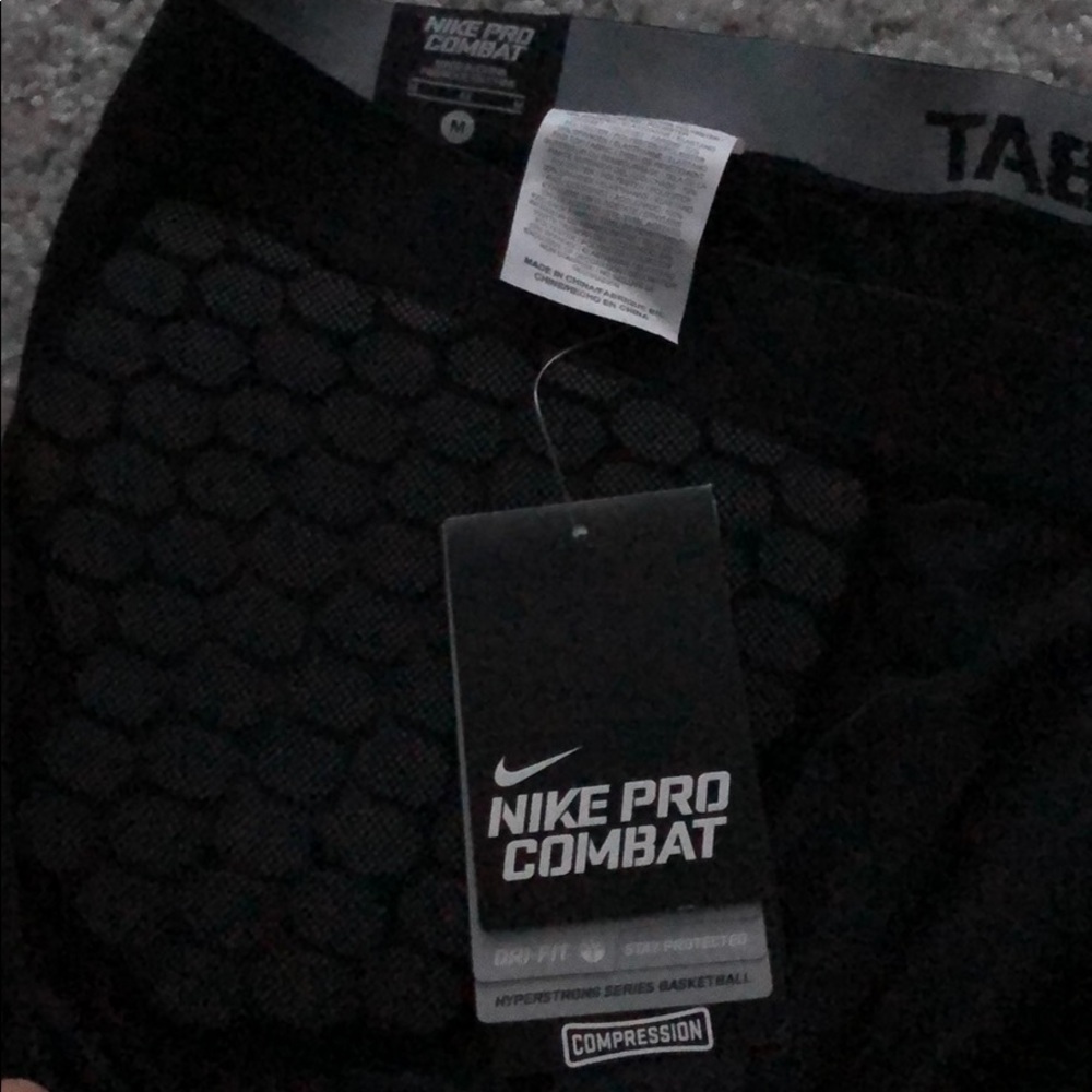Compression spandex - Picture 2 of 4